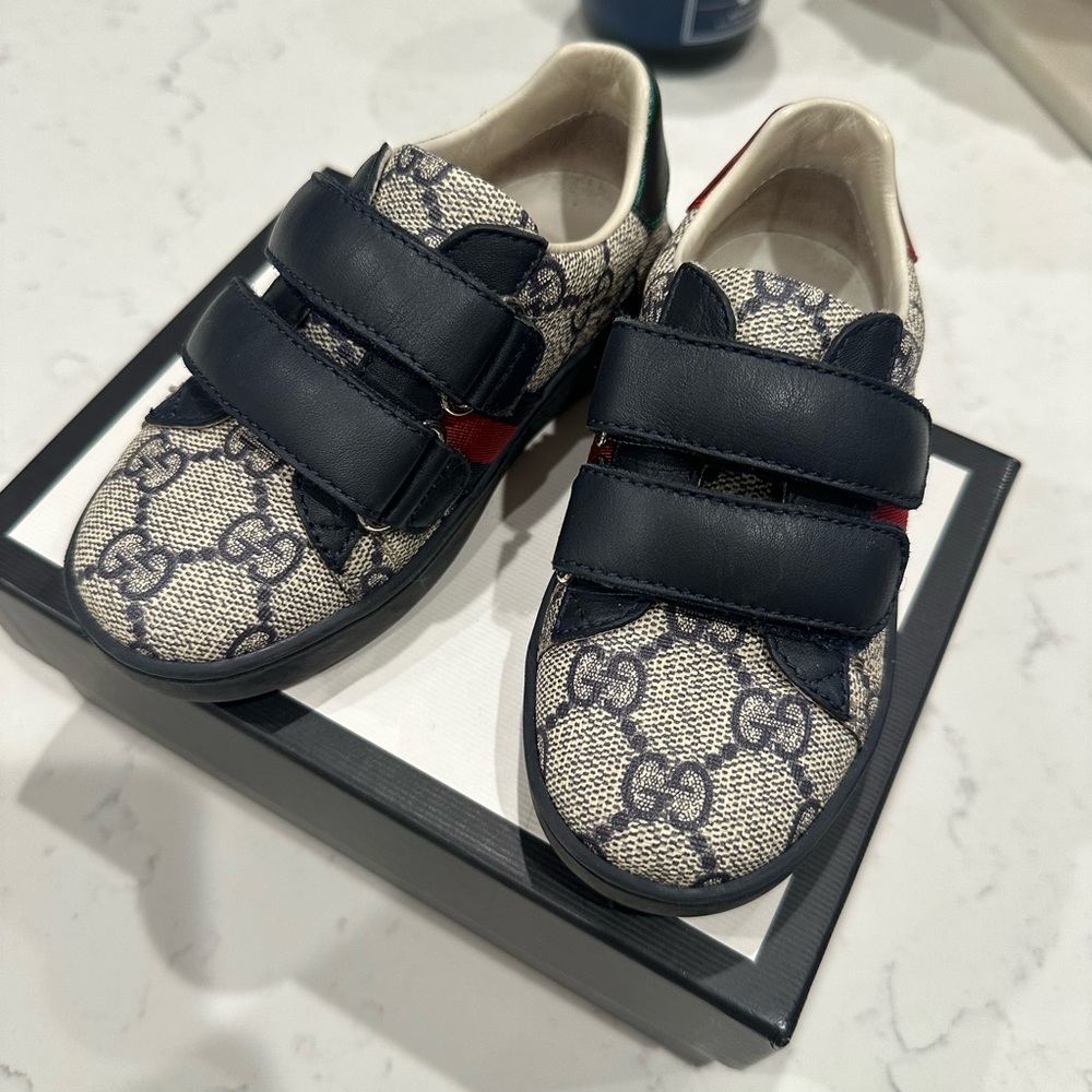 Authentic Gucci girls/boys shoes !!!!